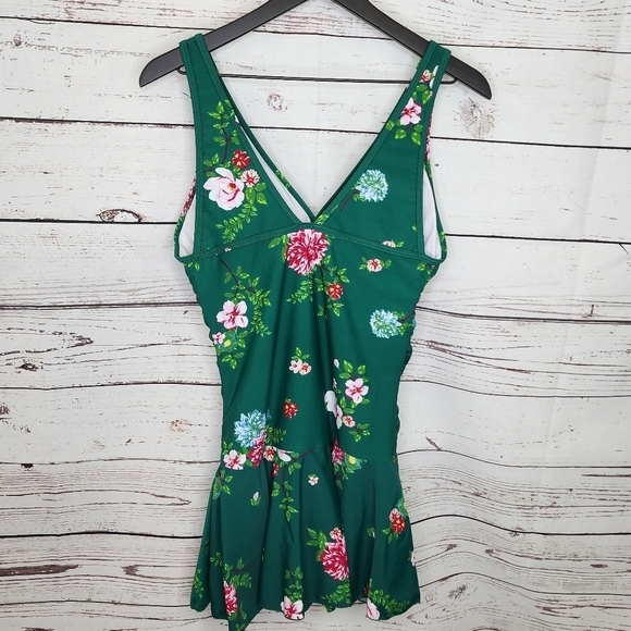 Cocopear Green Floral‎ Swim Dress Swim Suit - Picture 3 of 8